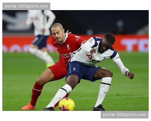 热刺进攻缺乏层次感,索兰克穆阿尼双前锋孤立无援